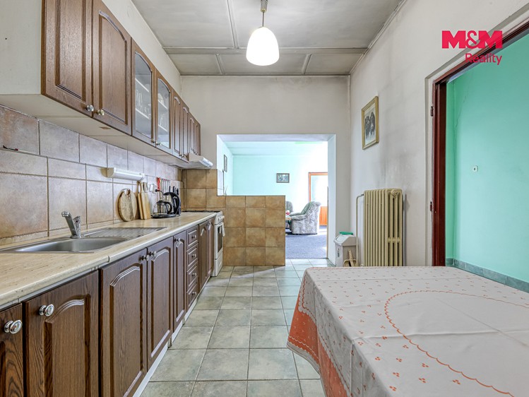 Комерційне приміщення на продаж, 1 100 м² (24 з 30)
