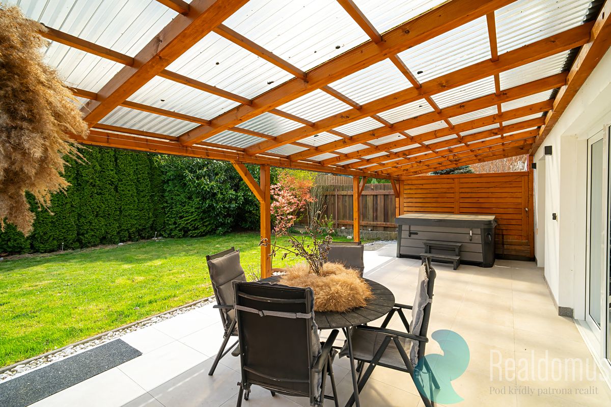 Prodej rodinného domu 144 m², pozemek 440 m²