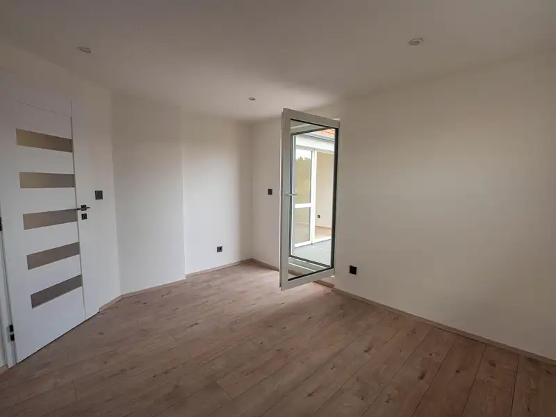 Pronájem bytu 4+kk 72 m², Praha – náhled fotky 3
