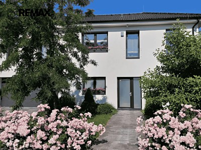 Prodej  rodinného domu 233 m², pozemek 1 279 m²