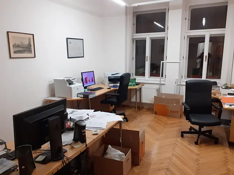Pronájem kanceláře 45 m², Praha – náhled fotky 1