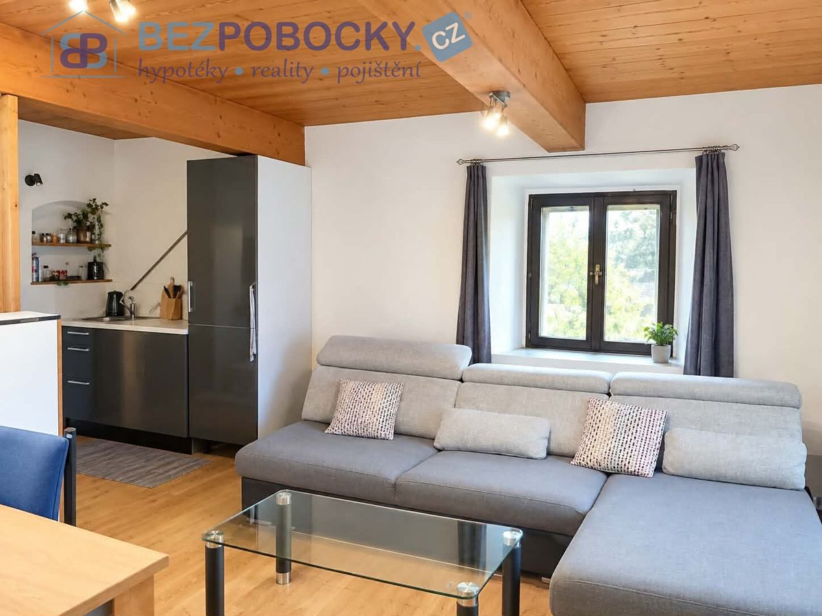 Prodej rodinného domu 110 m², pozemek 533 m² – fotografie 3