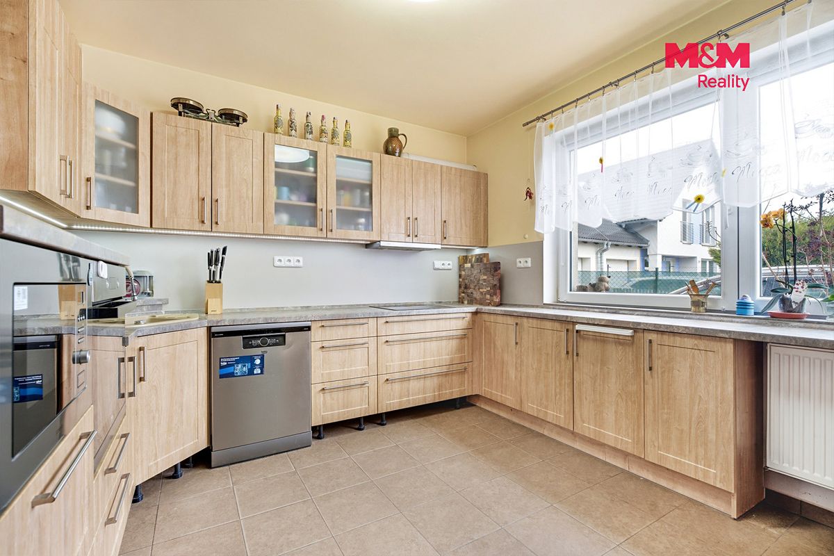 Prodej rodinného domu 124 m², pozemek 341 m² – fotografie 2