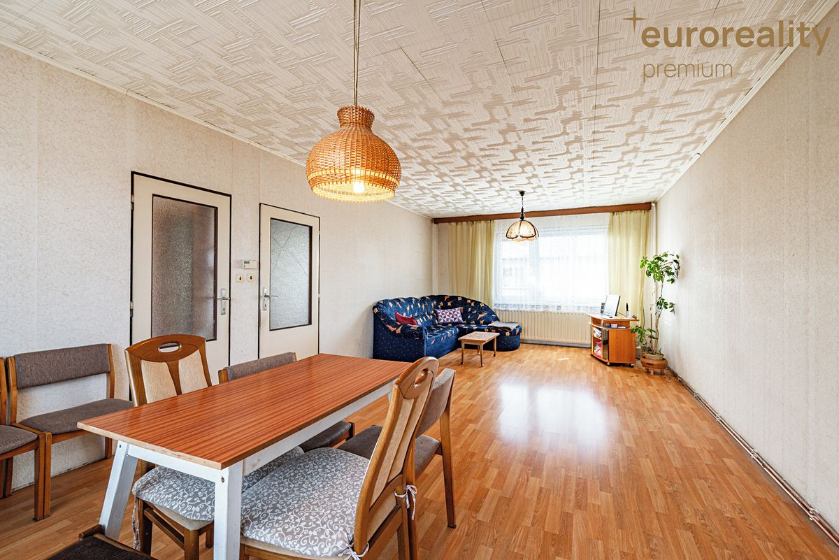 Prodej rodinného domu 150 m², pozemek 1174 m² – fotografie 4