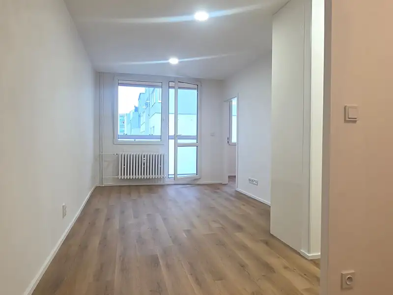 Prodej bytu 2+kk 46 m², Praha – náhled fotky 1