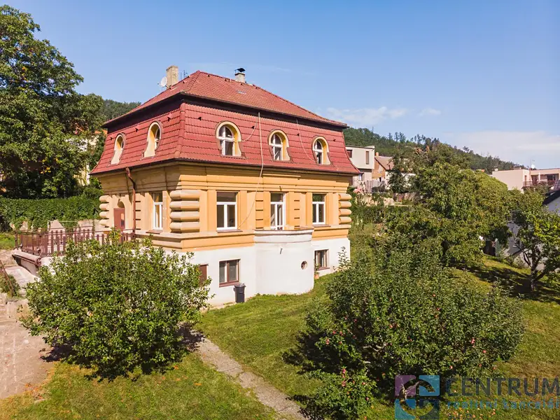 Prodej rodinného domu 202 m², pozemek 1282 m², Praha – náhled fotky 1