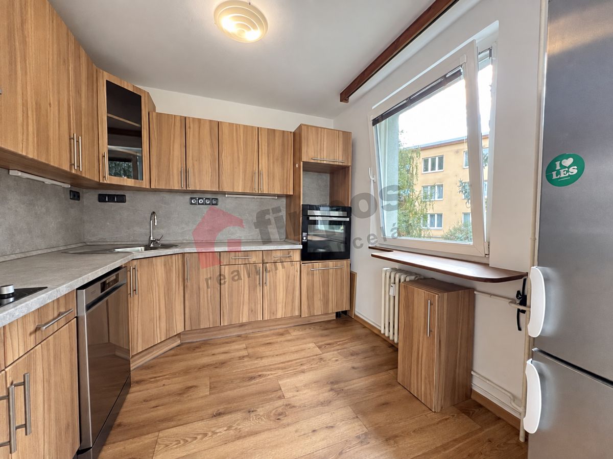 Pronájem bytu 3+kk 77 m²