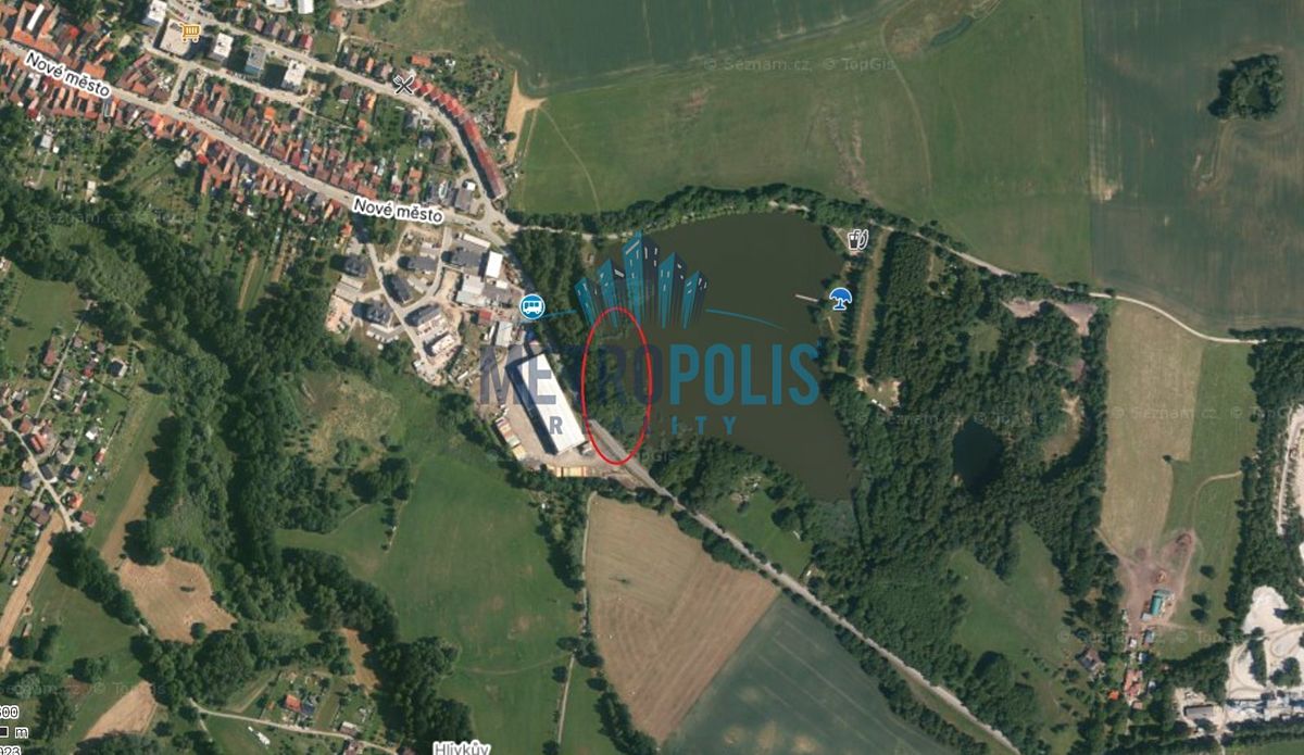 Prodej pole 1324 m²