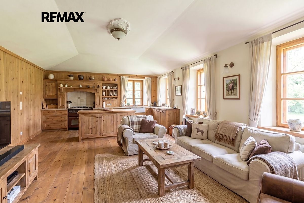 Prodej rodinného domu 1230 m², pozemek 1230 m² – fotografie 3