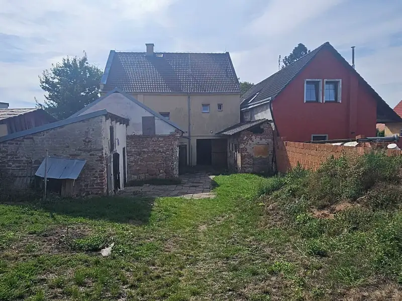 Prodej rodinného domu 338 m², pozemek 708 m², Podbořany – náhled fotky 2