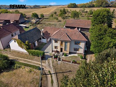 Prodej vícegeneračního domu 260 m², pozemek 4842 m²