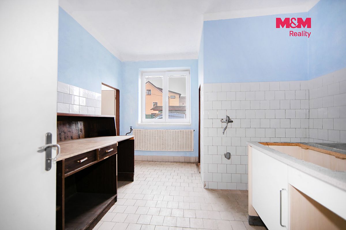 Prodej rodinného domu 160 m², pozemek 358 m² – fotografie 5