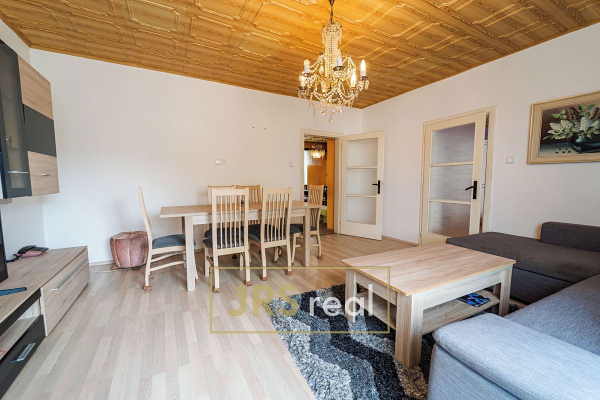 Prodej rodinného domu 220 m², pozemek 795 m²
