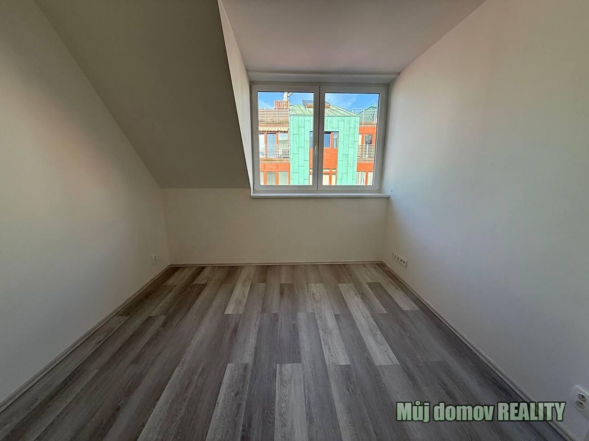 Pronájem bytu 1+1 31 m² – fotografie 4