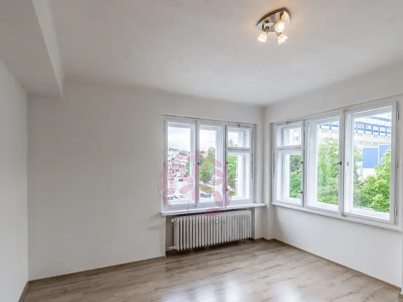Pronájem bytu 2+1 76 m², Praha – náhled fotky 3