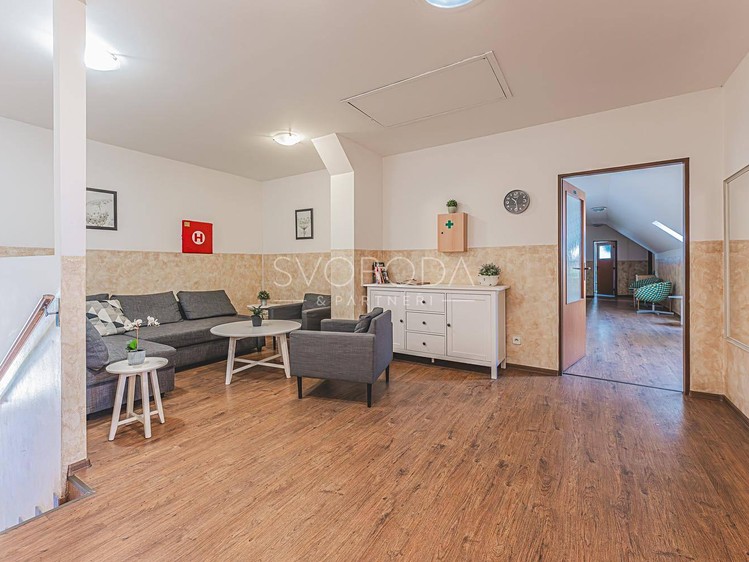 Комерційне приміщення на продаж, 915 м² (26 з 35)