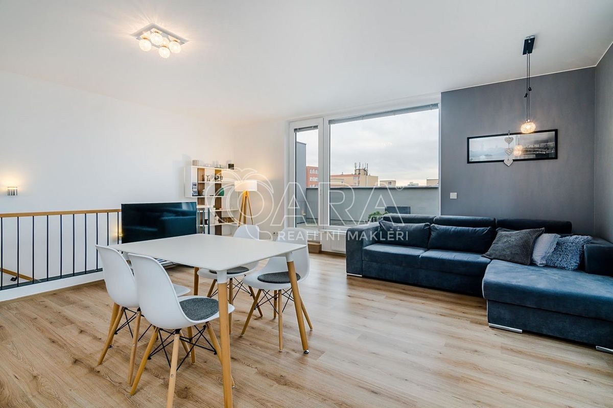 Pronájem bytu 3+kk 130 m² – fotografie 2