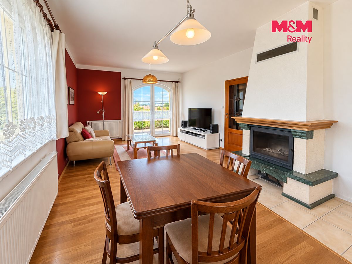 Pronájem rodinného domu 176 m², pozemek 1116 m² – fotografie 4