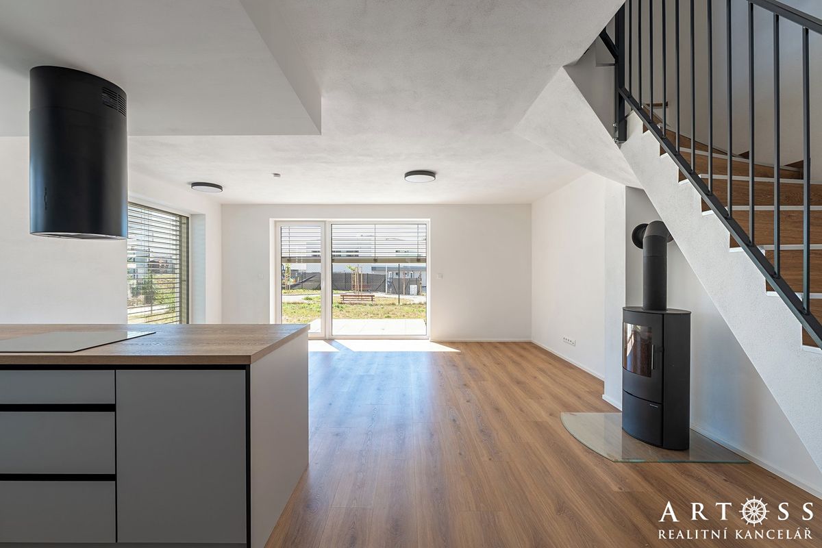 Prodej rodinného domu 113 m², pozemek 326 m² – fotografie 4