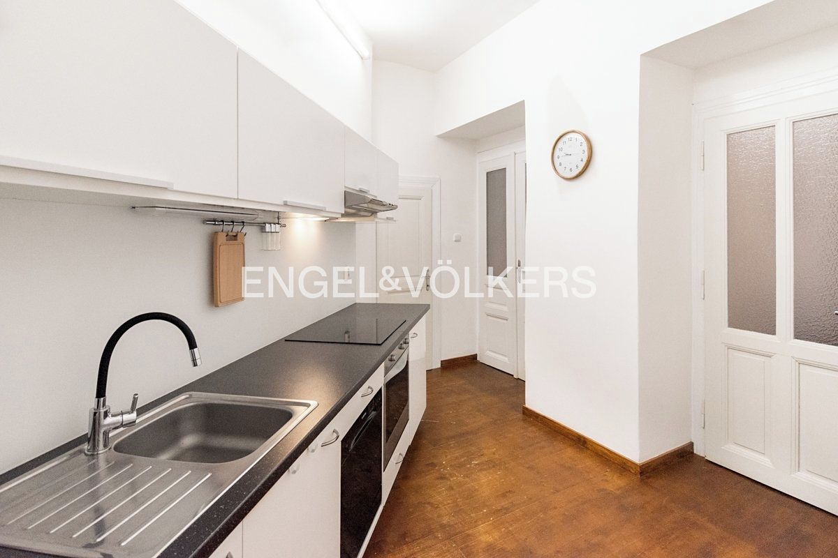 Pronájem bytu 2+1 57 m² – fotografie 3
