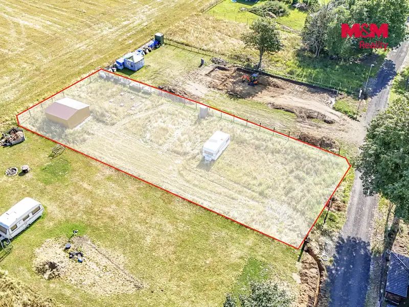 Prodej stavebního pozemku 971 m², Mnichov – náhled fotky 2