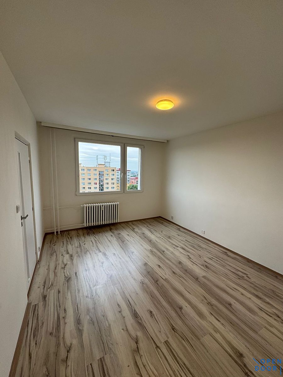 Pronájem bytu 1+1 35 m² – fotografie 4