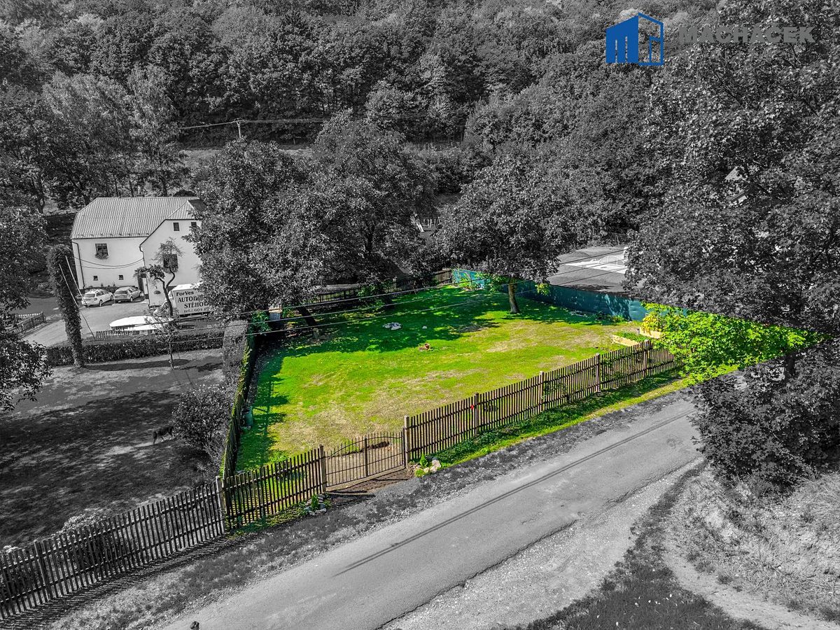 Prodej stavebního pozemku 760 m² – fotografie 3