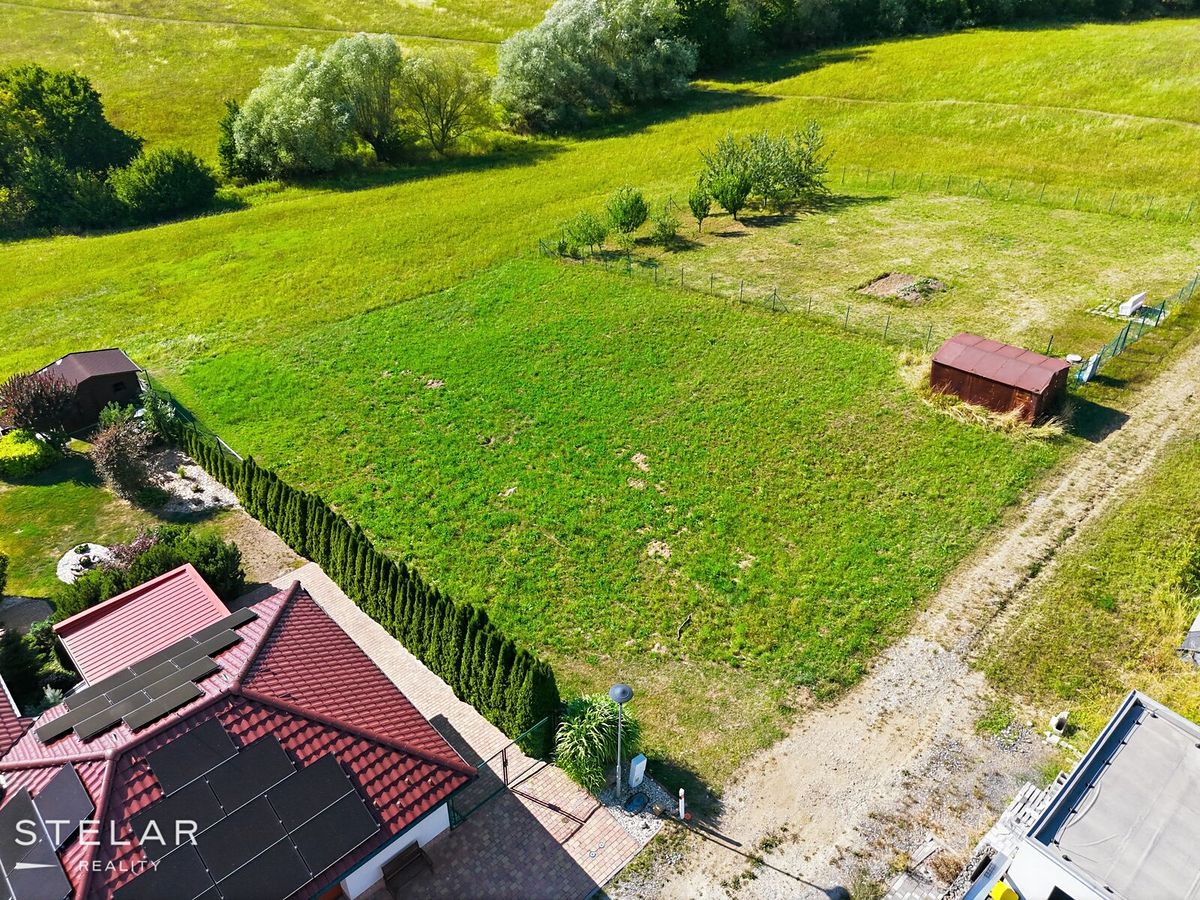 Prodej stavebního pozemku 1200 m²