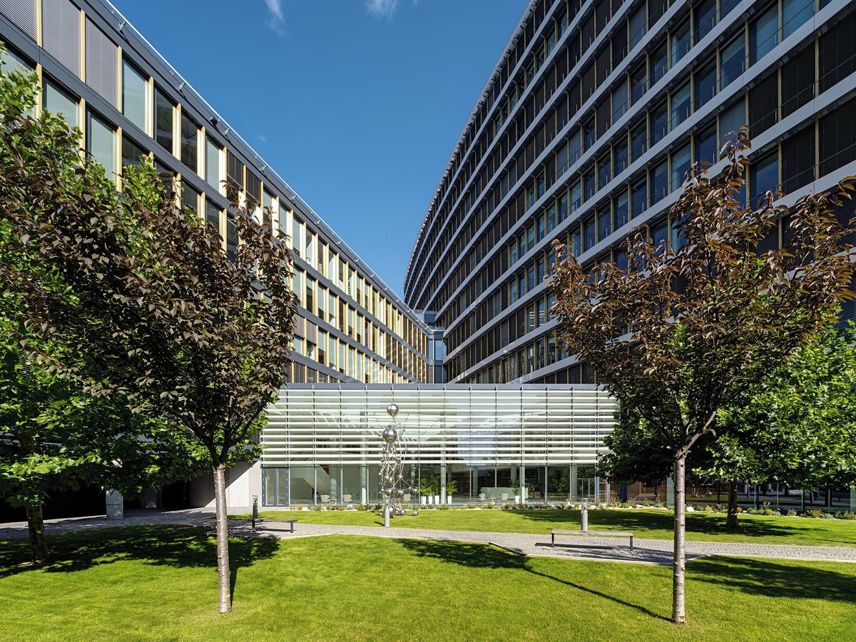 Pronájem kanceláře 1510 m² – fotografie 3