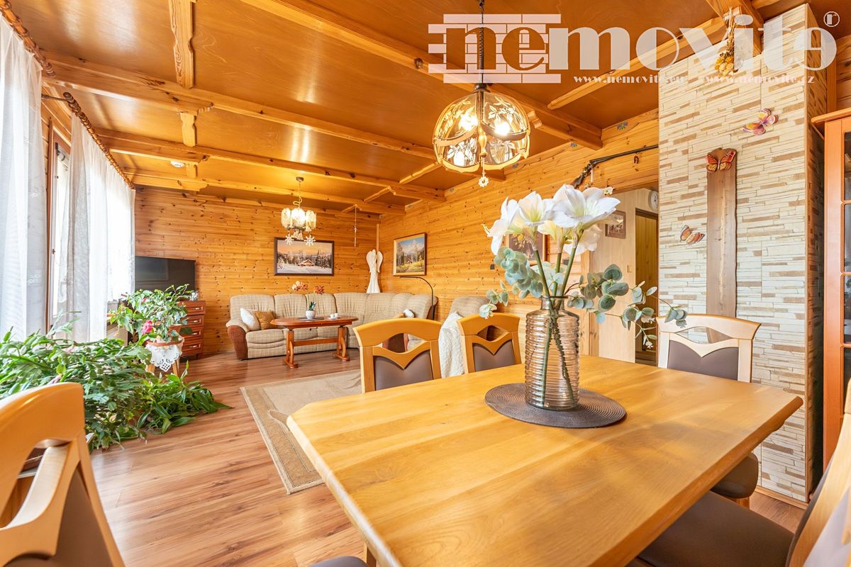 Prodej rodinného domu 163 m², pozemek 617 m² – fotografie 2