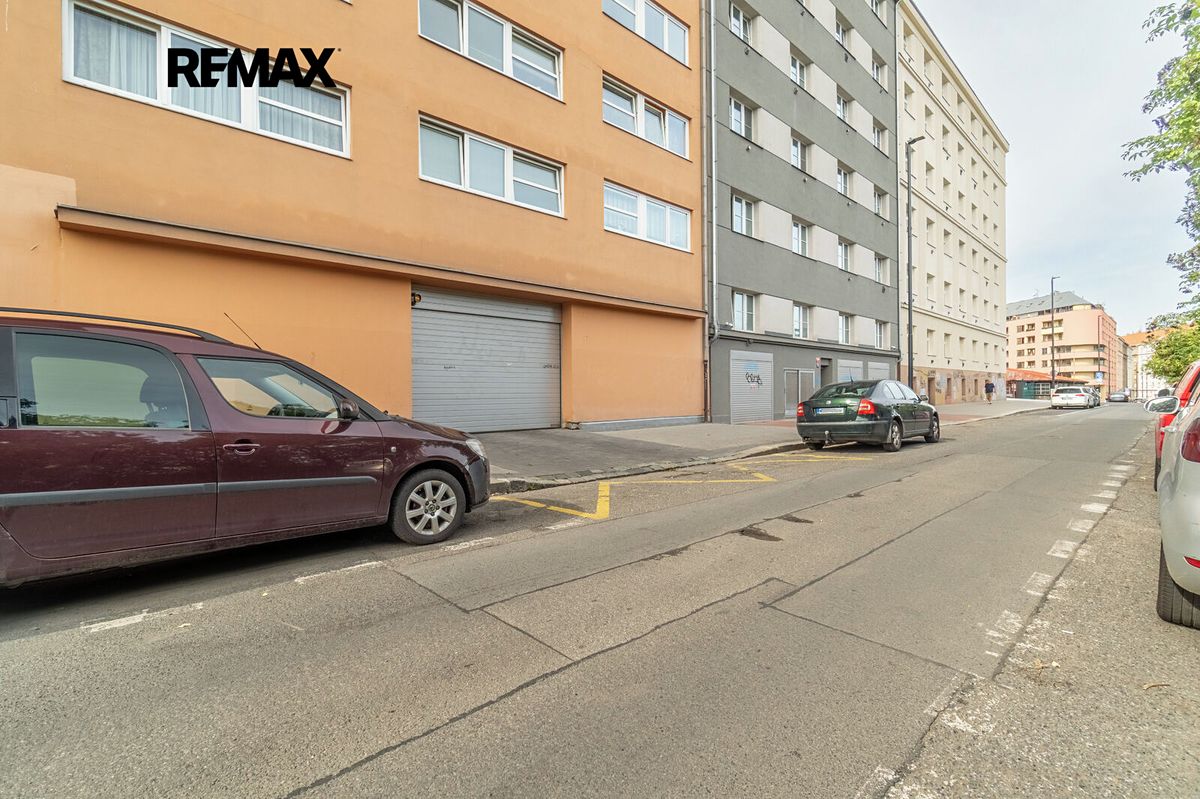 Prodej garážového stání 13 m²