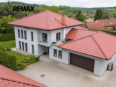 Prodej rodinného domu 634 m², pozemek 2143 m²