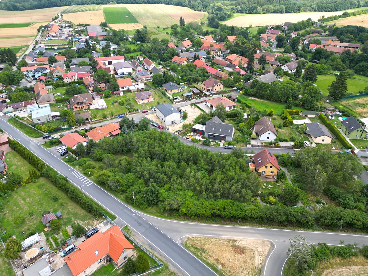 Prodej stavebního pozemku 1038 m² – fotografie 5