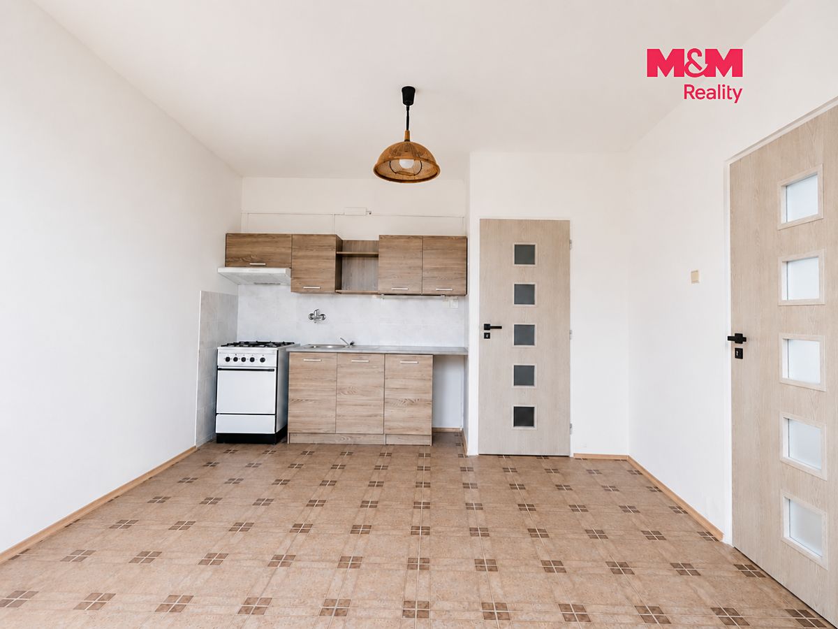 Pronájem bytu 1+1 35 m² – fotografie 2