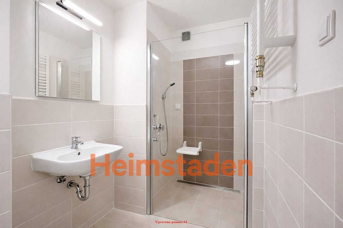 Pronájem bytu 1+1 37 m² – fotografie 3