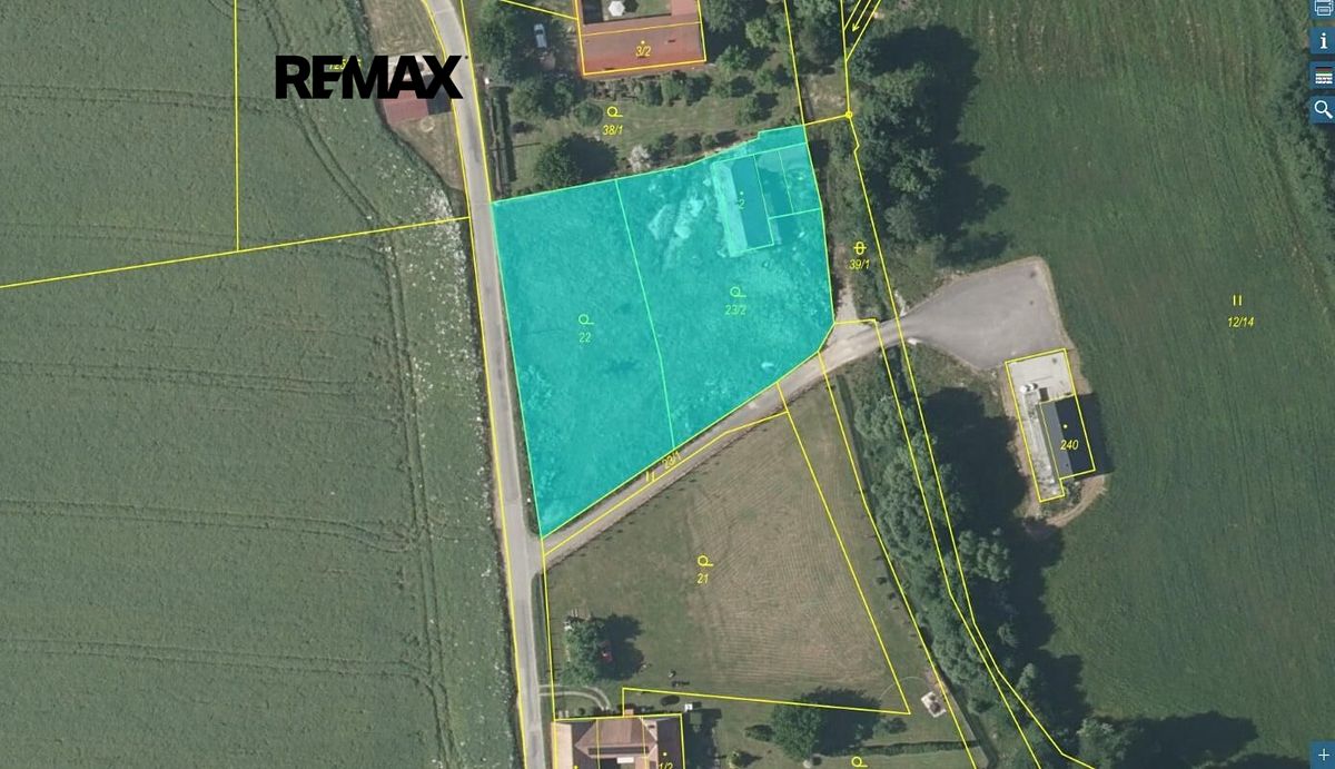Prodej stavebního pozemku 2605 m² – fotografie 2