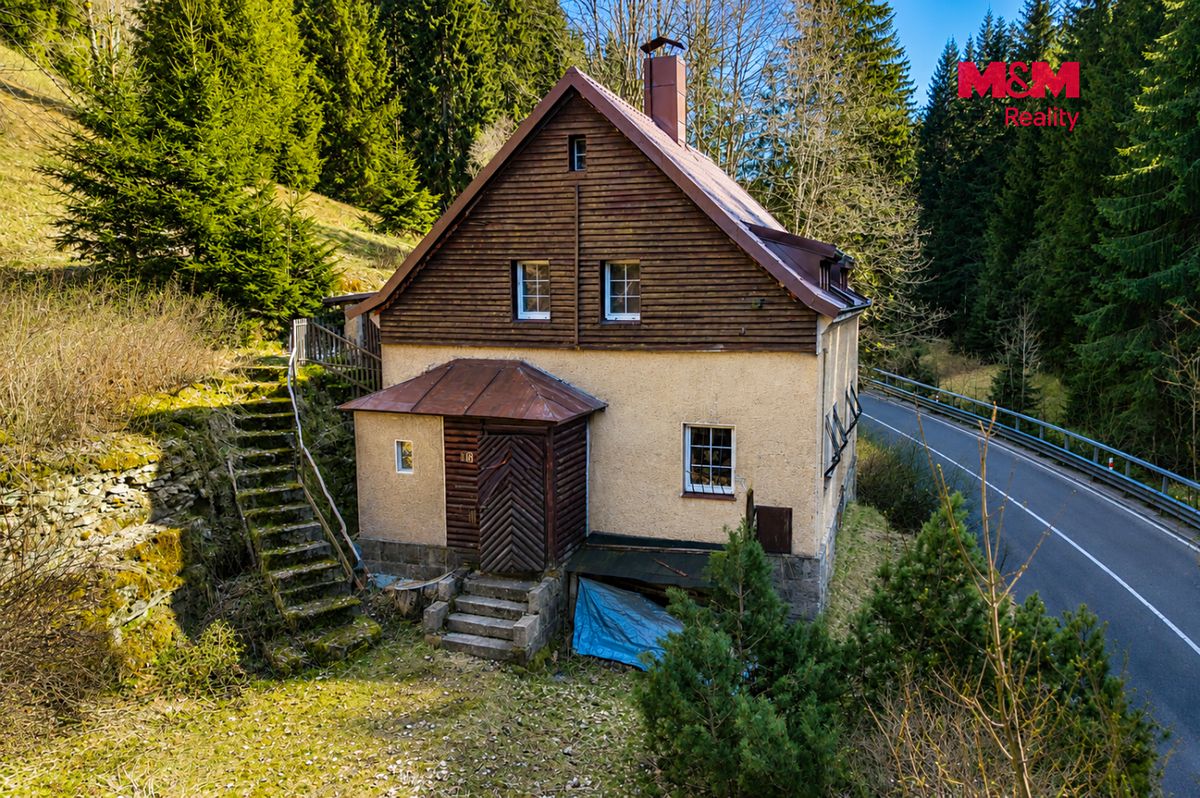 Prodej rodinného domu 110 m², pozemek 623 m² – fotografie 2
