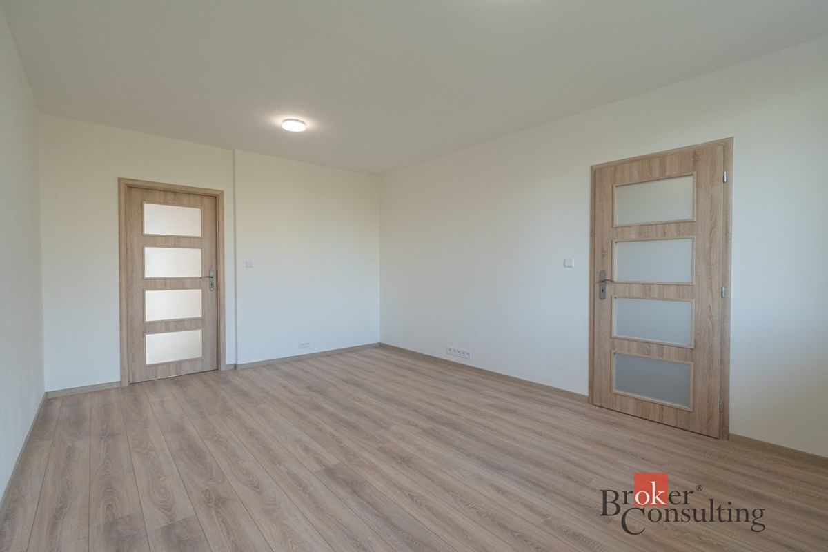 Pronájem bytu 3+1 75 m² – fotografie 3