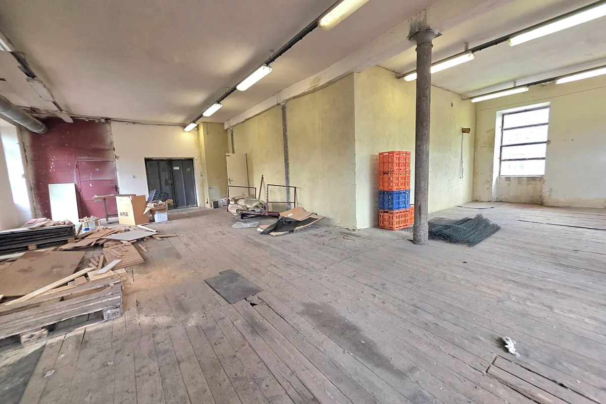 Pronájem výrobní haly, prostoru 3768 m² — fotografie 7