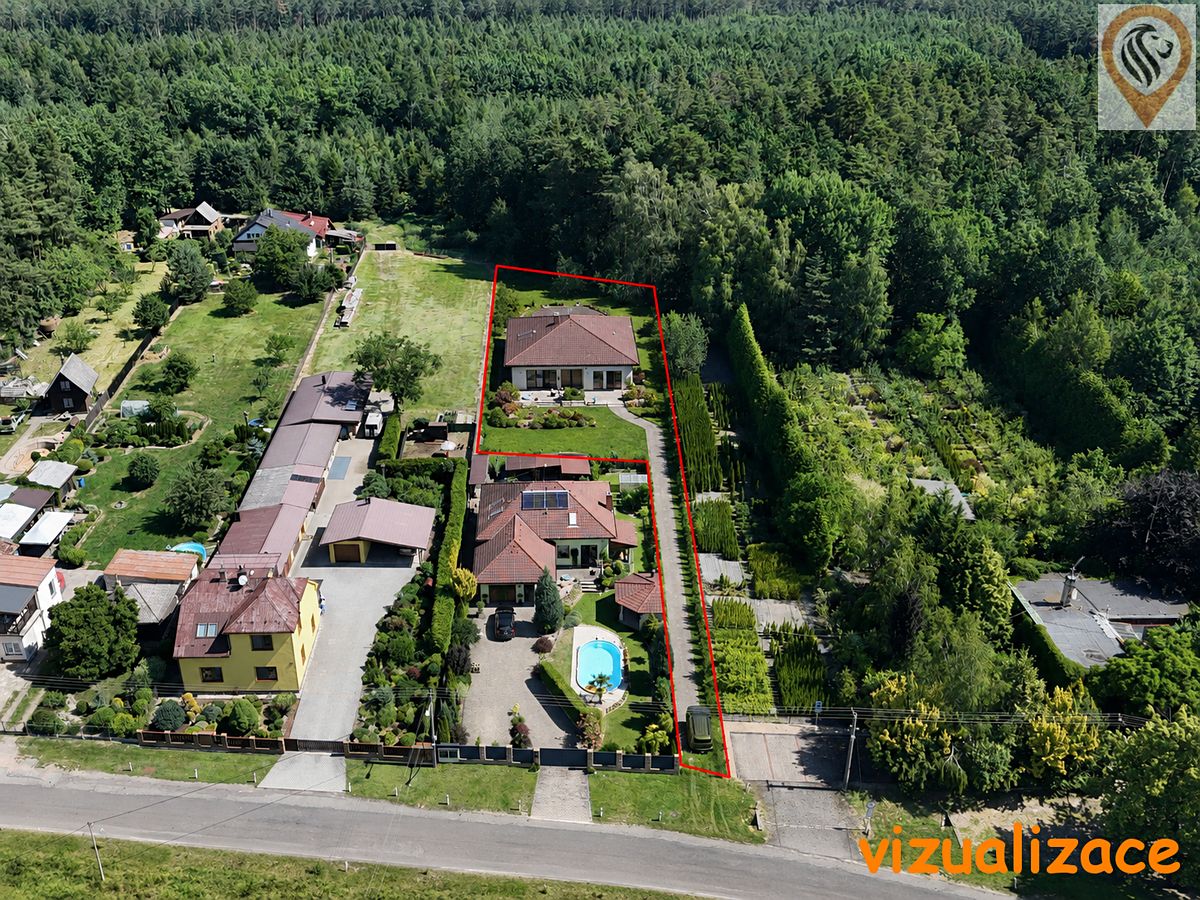 Prodej stavebního pozemku 2032 m² – fotografie 3