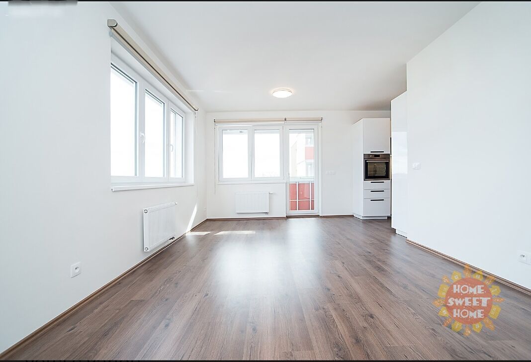 Pronájem bytu 4+kk 85 m² – fotografie 2