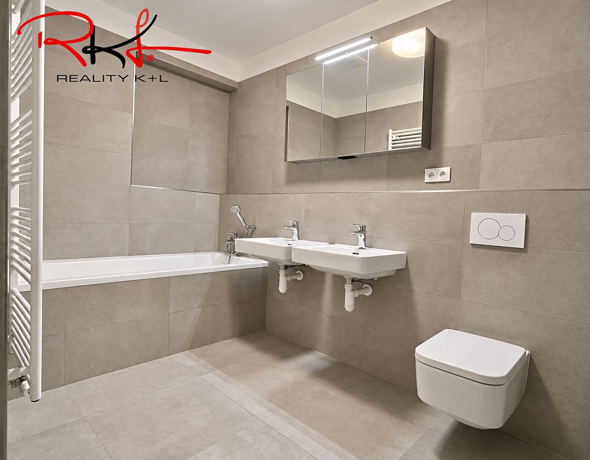 Pronájem bytu 2+kk 61 m² – fotografie 4