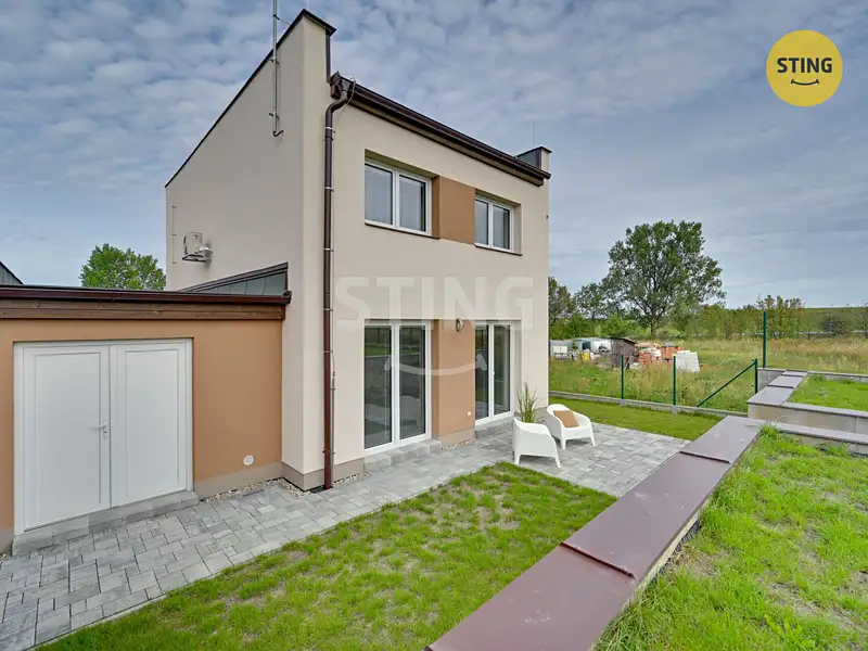 Prodej rodinného domu 120 m², pozemek 494 m², Sezemice – náhled fotky 2