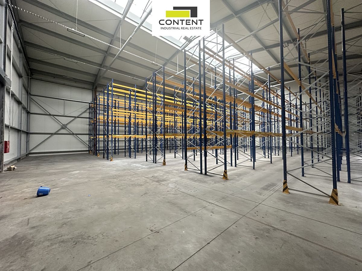 Pronájem skladového prostoru 5668 m² – fotografie 3