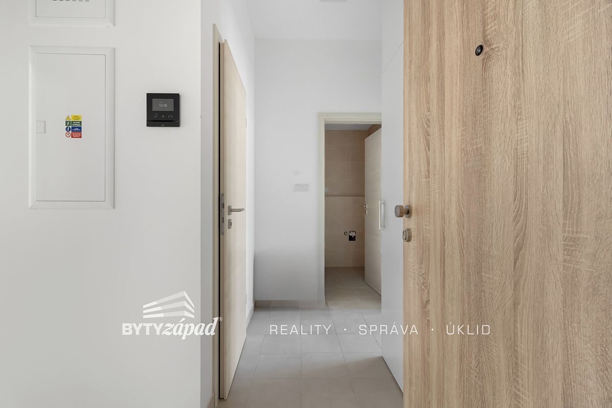 Pronájem bytu 2+kk 58 m² – fotografie 5