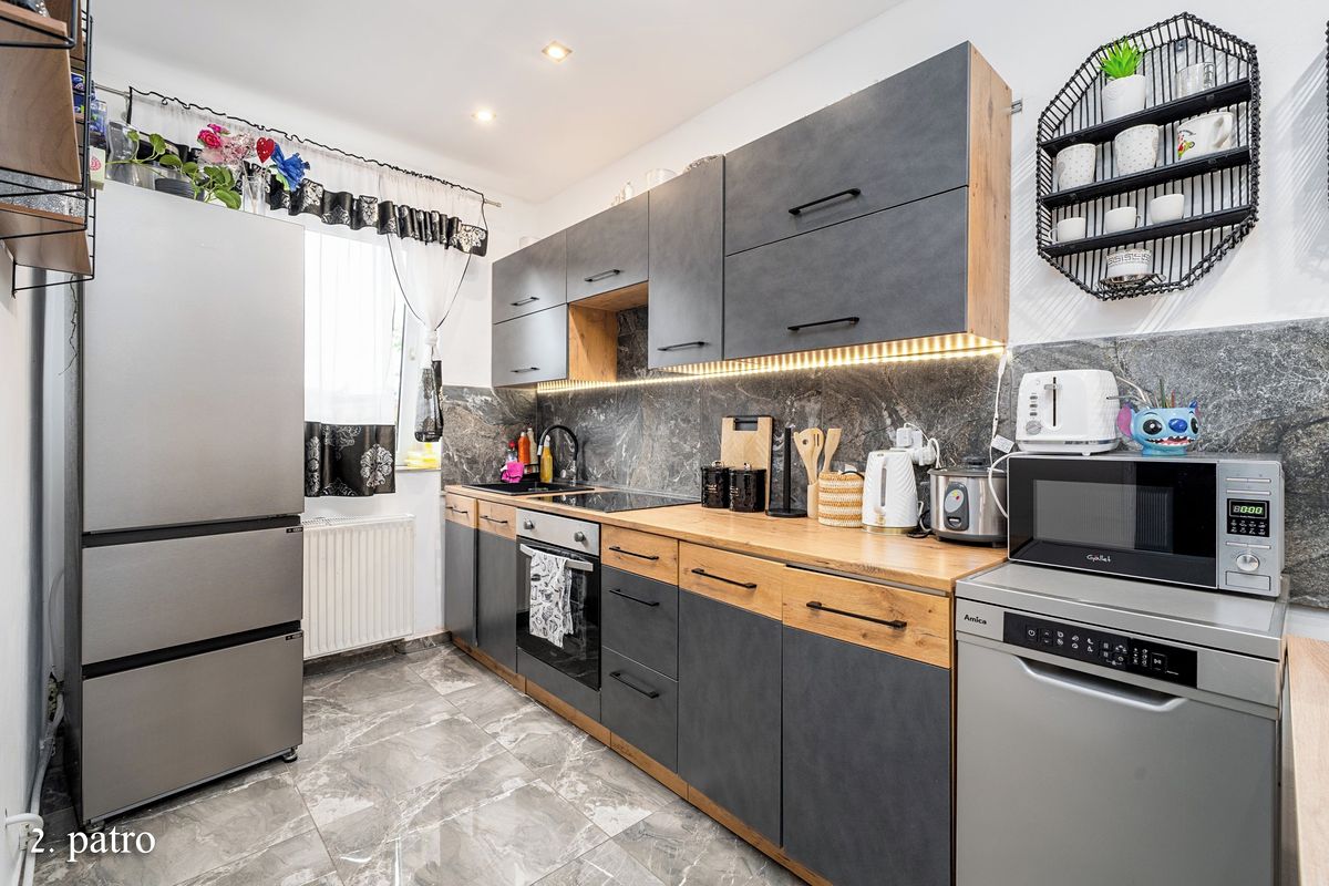Prodej vícegeneračního domu 106 m², pozemek 93 m² – fotografie 4