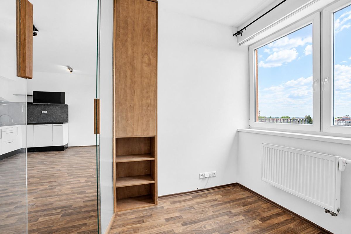 Pronájem bytu 2+kk 55 m² – fotografie 4