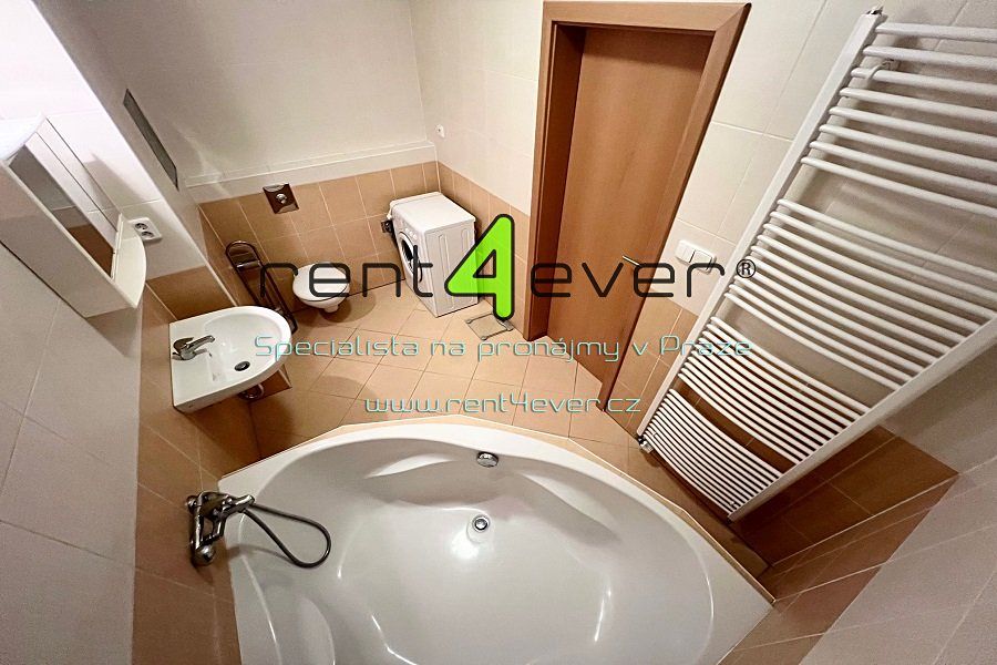 Pronájem bytu 2+kk 42 m² – fotografie 2