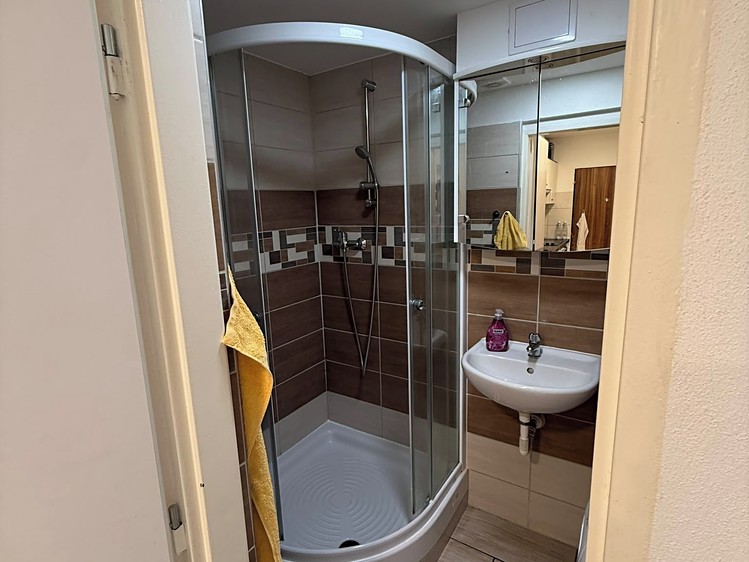 Pronájem bytu 2+kk, 55 m² (8 z 10)