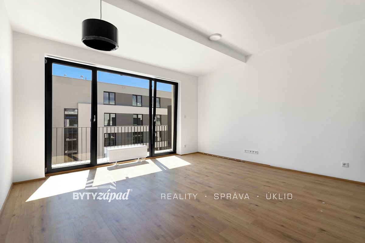 Pronájem bytu 1+kk 36 m²